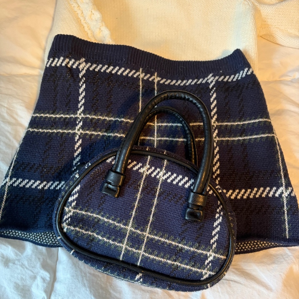 Tahari Sweater, Skirt & Purse Set - Picture 7 of 7